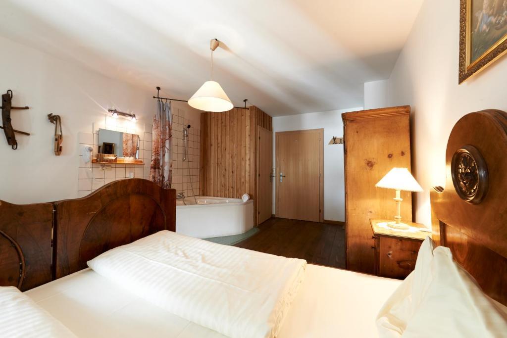 Hotelchen Doellacher Dorfwirtshaus Großkirchheim Esterno foto